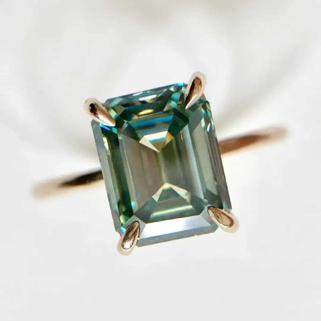 /public/photos/live/Green Emerald Moissanite Dainty Gold Ring 580 (2).webp